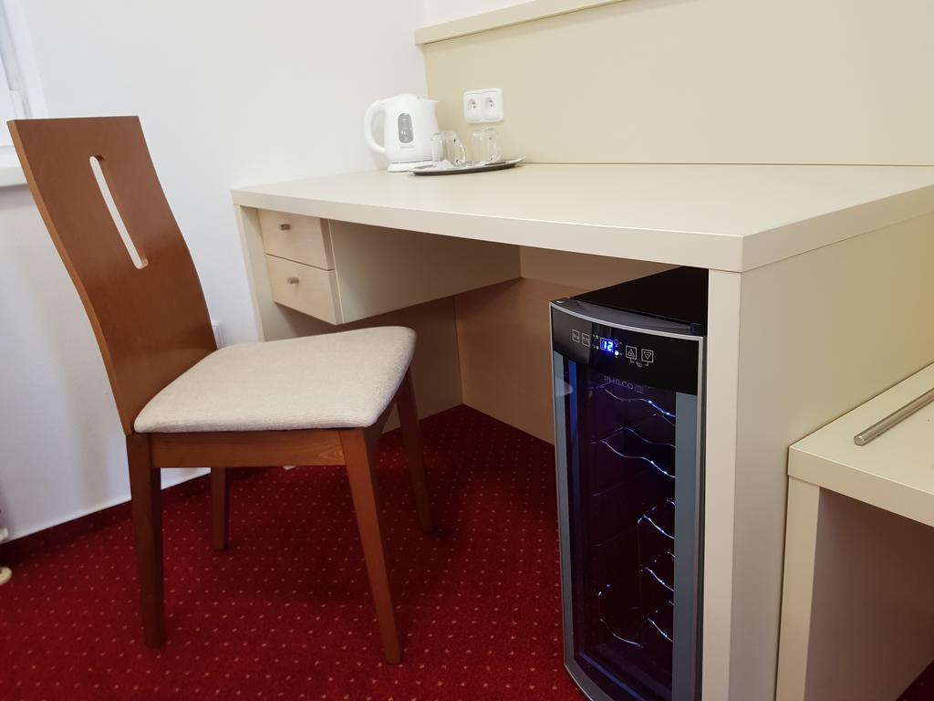 Hotel Bax Znojmo Extérieur photo