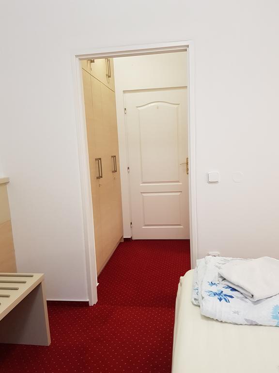 Hotel Bax Znojmo Extérieur photo