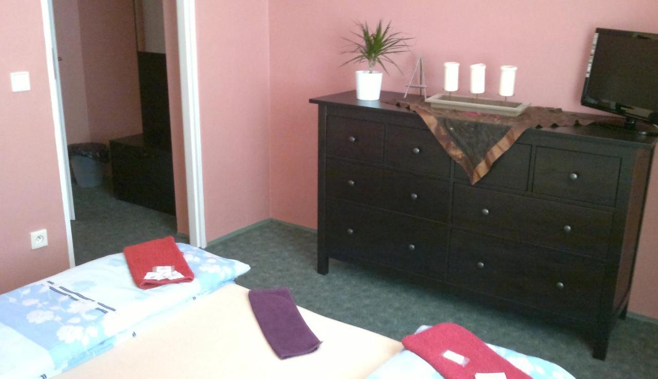 Hotel Bax Znojmo Chambre photo